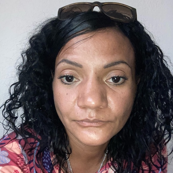 Meet your Posher, Angela - Picture 2 of 2